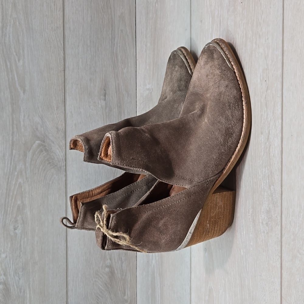 Jeffrey Campbell Women Cutout Side Heels Suede Moto Hobo boots shoes sz 8 - Picture 2 of 15